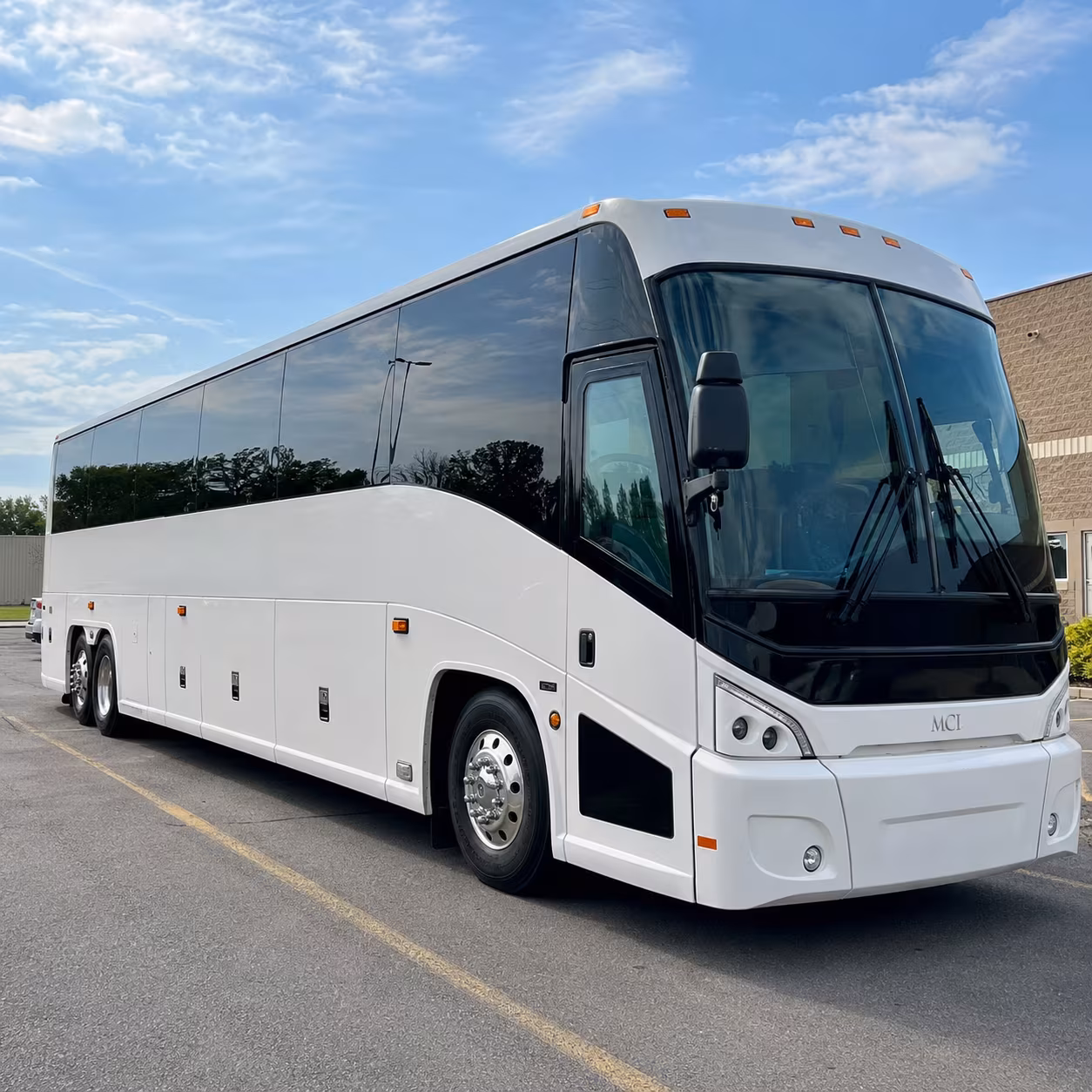 charter buses for federal agencies and contractors along the us 101 corridor